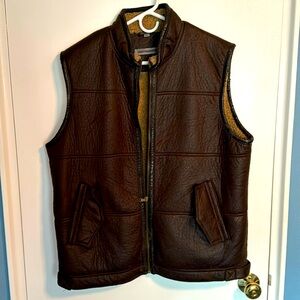Johnston & Murphy Faux Leather/Fur lined Vest Large
